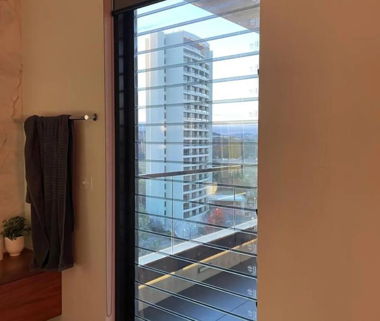 Luxury Apartment In Popular Newacton Precinct-City Canberra 0*,