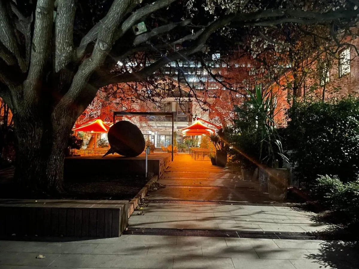 Luxury Apartment In Popular Newacton Precinct-City Canberra